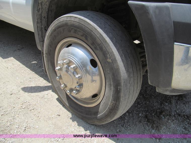 image for item I7049 2006 Ford F550 Super Duty XL service truck