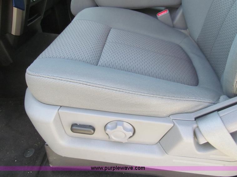 image for item I7050 2011 Ford F150 XLT SuperCrew pickup truck