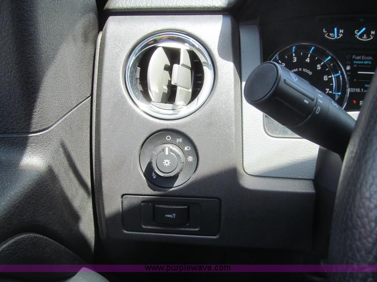 image for item I7050 2011 Ford F150 XLT SuperCrew pickup truck