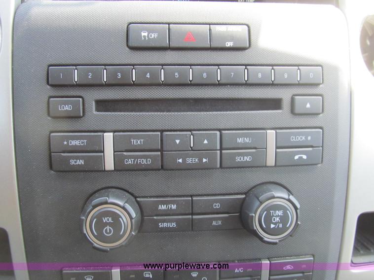 image for item I7050 2011 Ford F150 XLT SuperCrew pickup truck