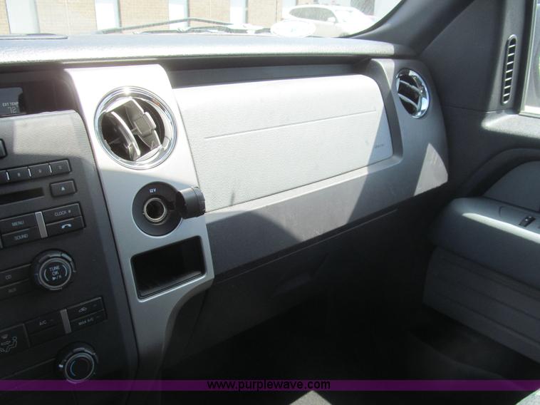 image for item I7050 2011 Ford F150 XLT SuperCrew pickup truck