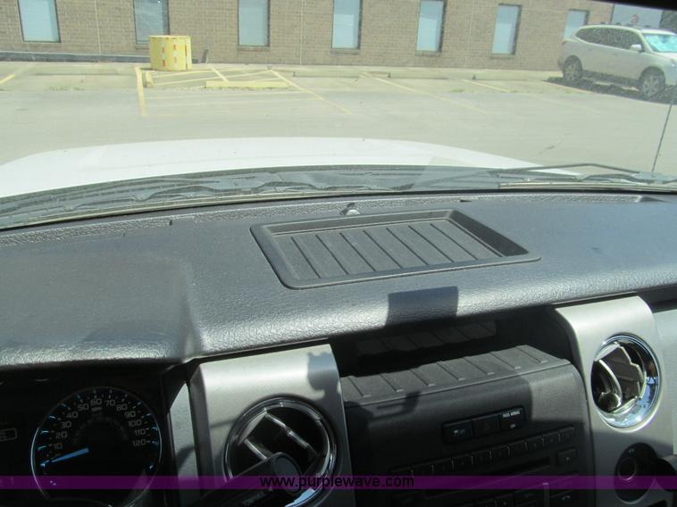 image for item I7050 2011 Ford F150 XLT SuperCrew pickup truck