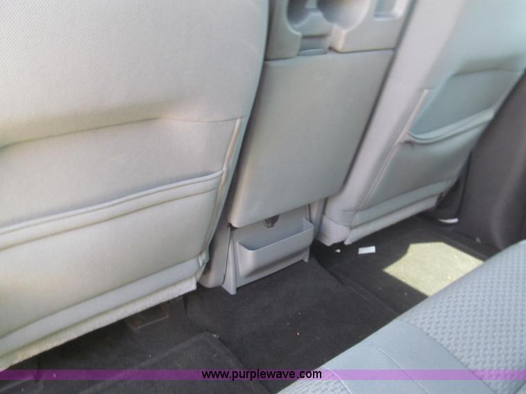 image for item I7050 2011 Ford F150 XLT SuperCrew pickup truck