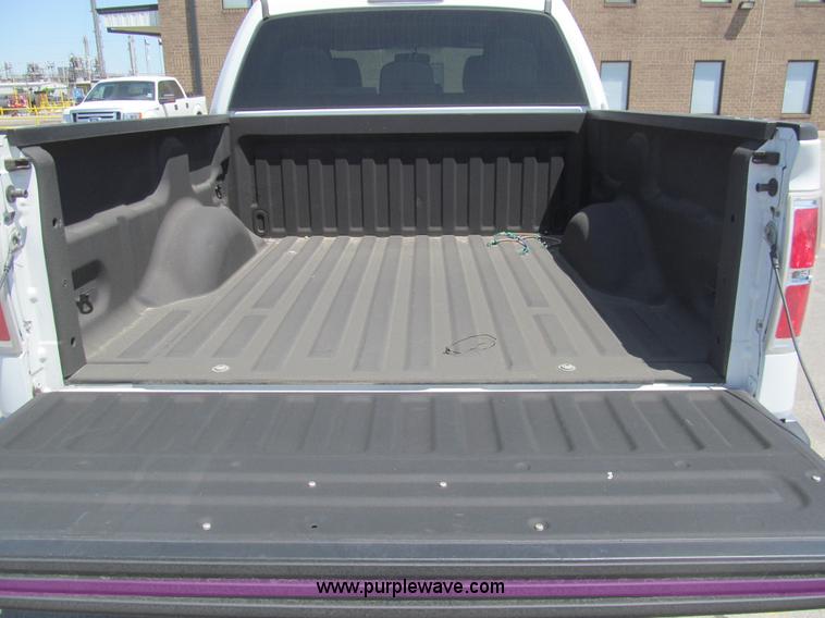 image for item I7050 2011 Ford F150 XLT SuperCrew pickup truck