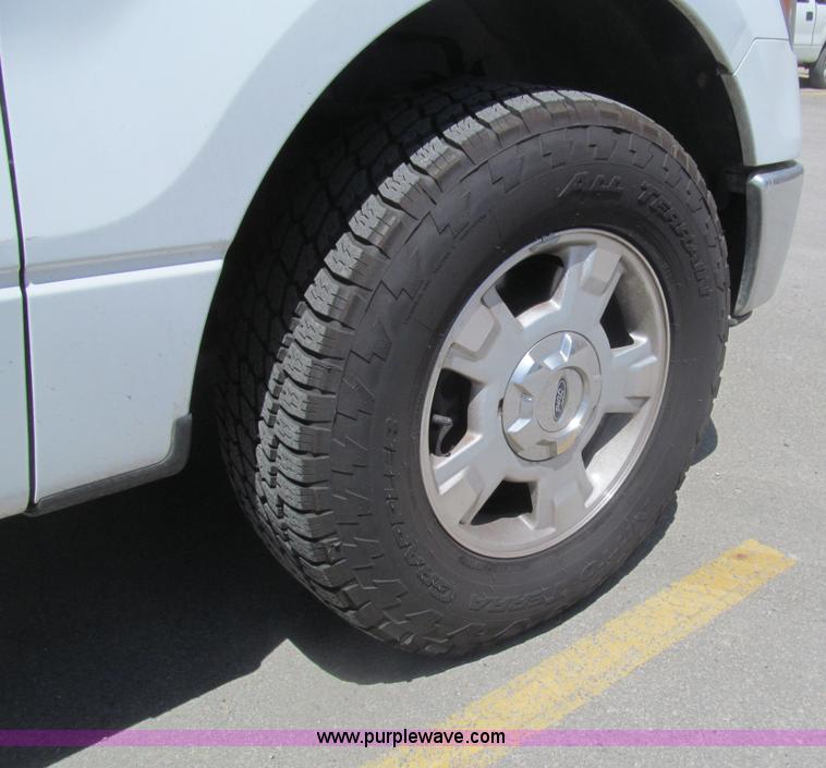 image for item I7050 2011 Ford F150 XLT SuperCrew pickup truck