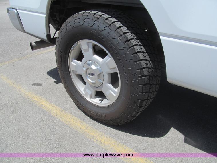 image for item I7050 2011 Ford F150 XLT SuperCrew pickup truck