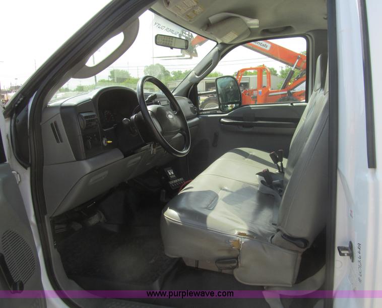 image for item I7051 2006 Ford F550 Super Duty XL service truck