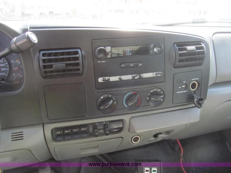 image for item I7051 2006 Ford F550 Super Duty XL service truck