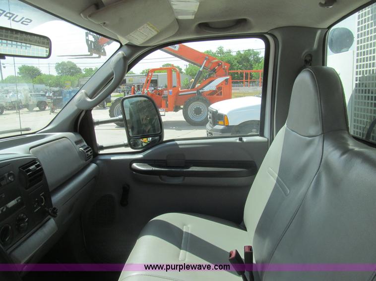 image for item I7051 2006 Ford F550 Super Duty XL service truck