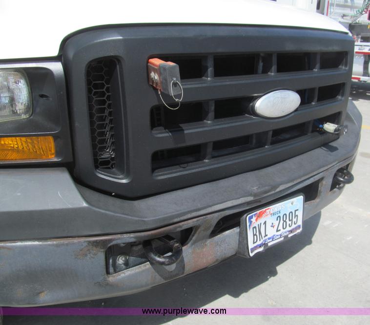image for item I7051 2006 Ford F550 Super Duty XL service truck