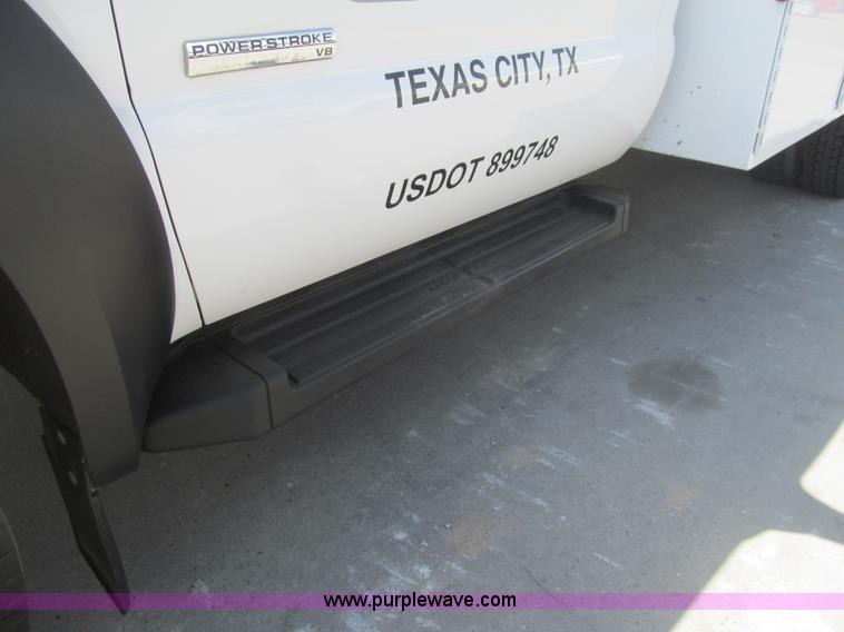 image for item I7051 2006 Ford F550 Super Duty XL service truck