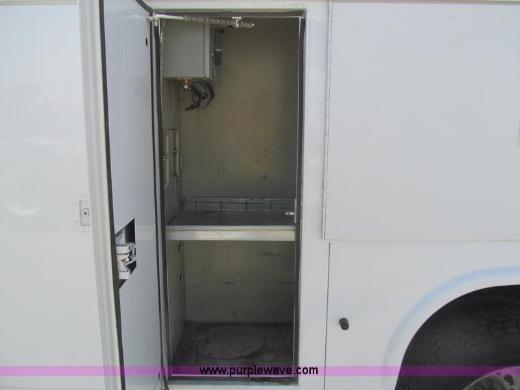 image for item I7051 2006 Ford F550 Super Duty XL service truck