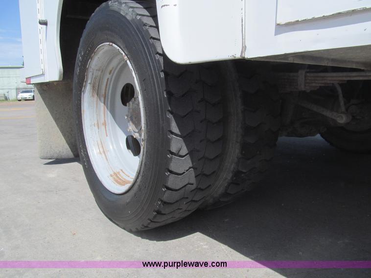 image for item I7051 2006 Ford F550 Super Duty XL service truck