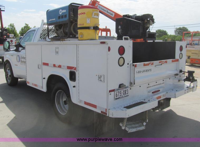 image for item I7052 2006 Ford F350 Super Duty XL service truck