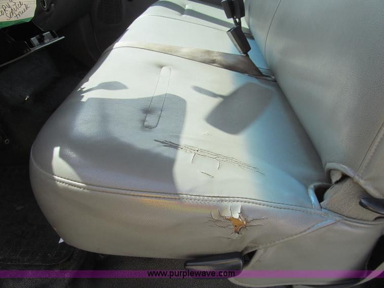 image for item I7052 2006 Ford F350 Super Duty XL service truck