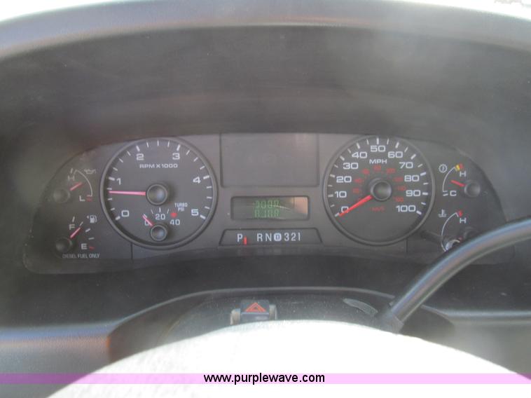 image for item I7052 2006 Ford F350 Super Duty XL service truck