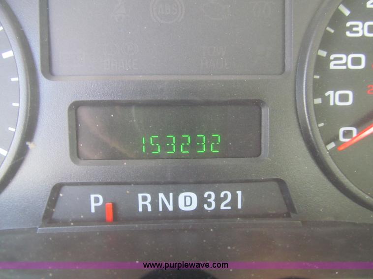 image for item I7052 2006 Ford F350 Super Duty XL service truck