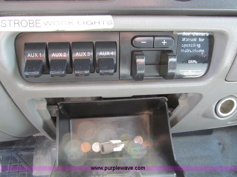 image for item I7052 2006 Ford F350 Super Duty XL service truck