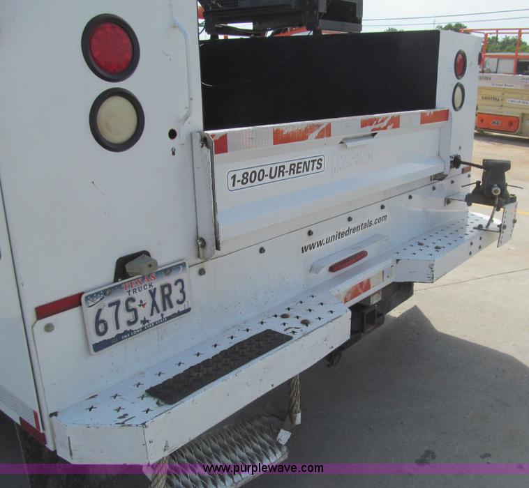 image for item I7052 2006 Ford F350 Super Duty XL service truck