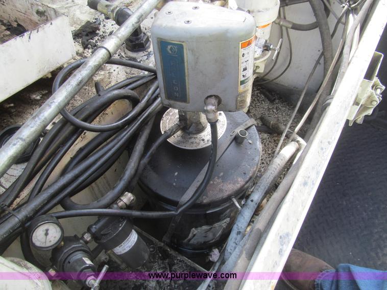 image for item I7052 2006 Ford F350 Super Duty XL service truck