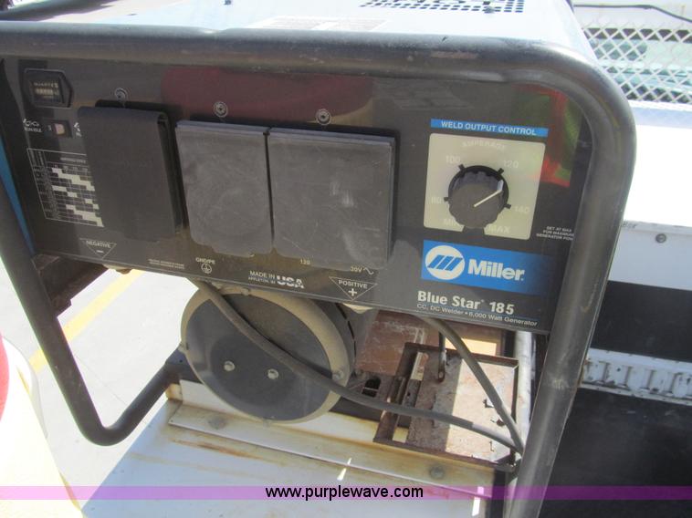 image for item I7052 2006 Ford F350 Super Duty XL service truck