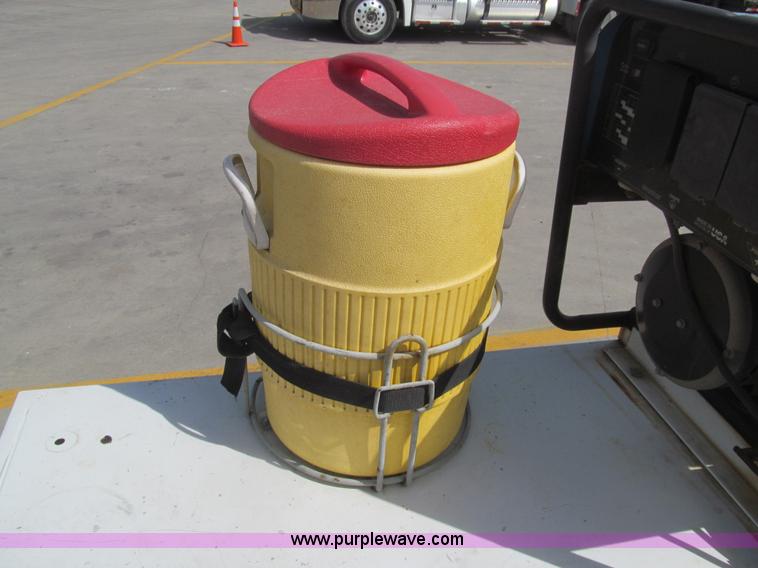 image for item I7052 2006 Ford F350 Super Duty XL service truck