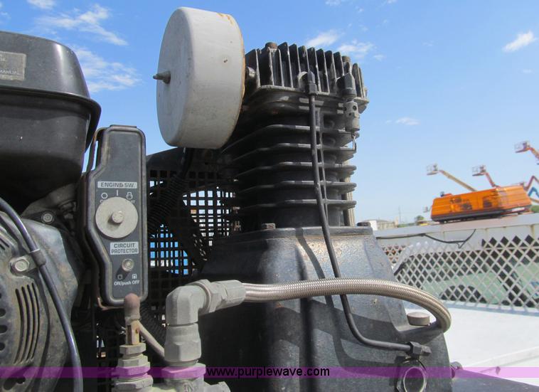 image for item I7052 2006 Ford F350 Super Duty XL service truck