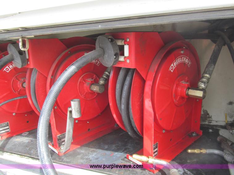 image for item I7052 2006 Ford F350 Super Duty XL service truck