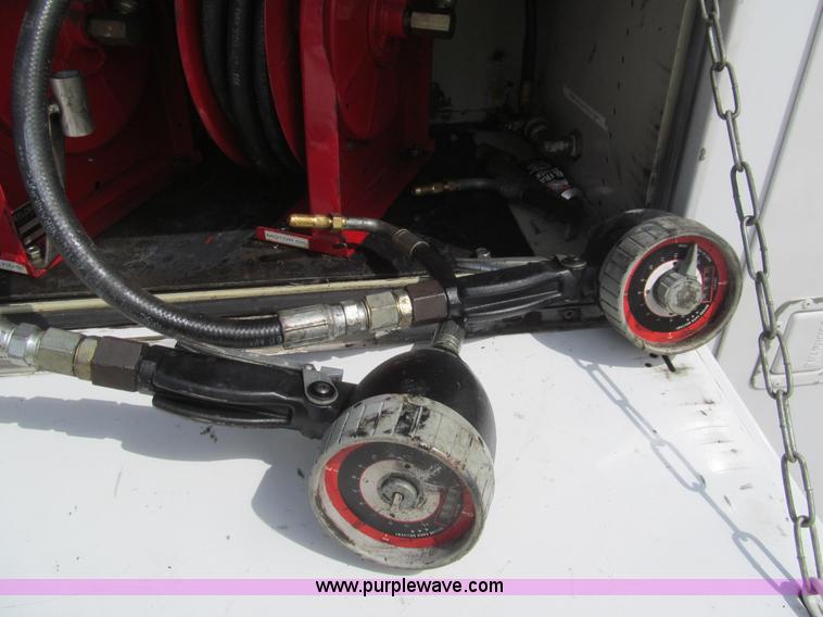 image for item I7052 2006 Ford F350 Super Duty XL service truck