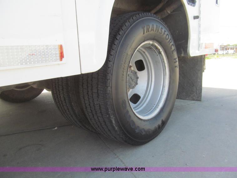 image for item I7052 2006 Ford F350 Super Duty XL service truck