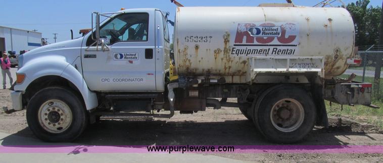 image for item I7058 2007 Ford F750 Super Duty XL water truck