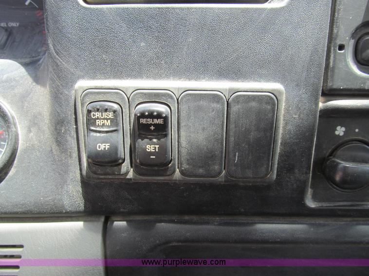 image for item I7058 2007 Ford F750 Super Duty XL water truck