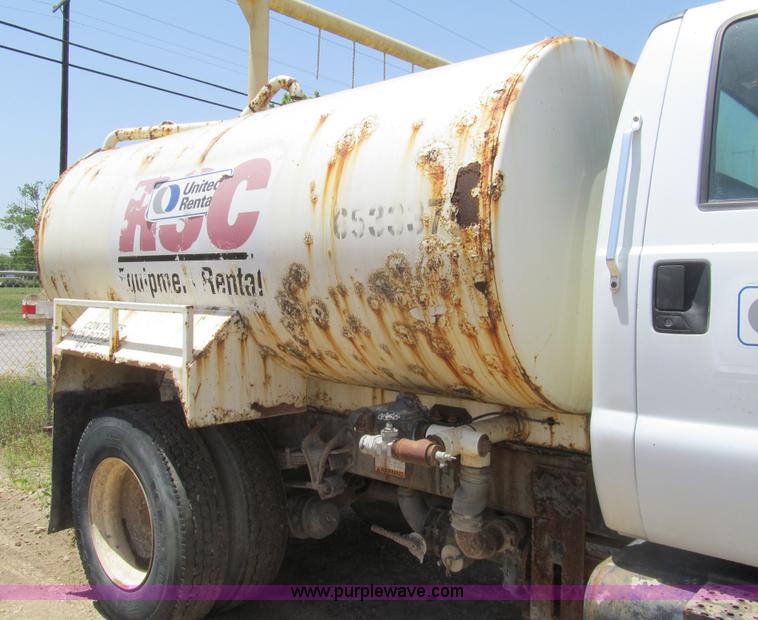 image for item I7058 2007 Ford F750 Super Duty XL water truck