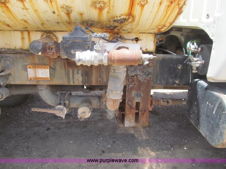 image for item I7058 2007 Ford F750 Super Duty XL water truck