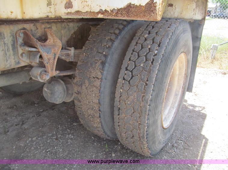 image for item I7058 2007 Ford F750 Super Duty XL water truck