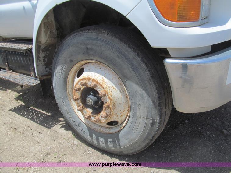 image for item I7058 2007 Ford F750 Super Duty XL water truck