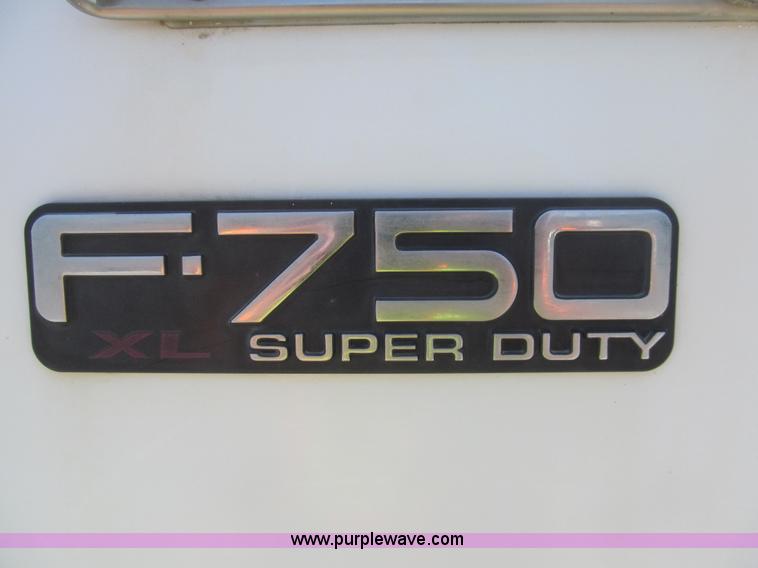 image for item I7058 2007 Ford F750 Super Duty XL water truck