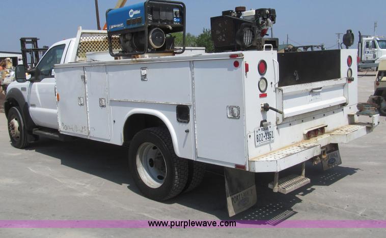 image for item I7059 2006 Ford F550 XL service truck