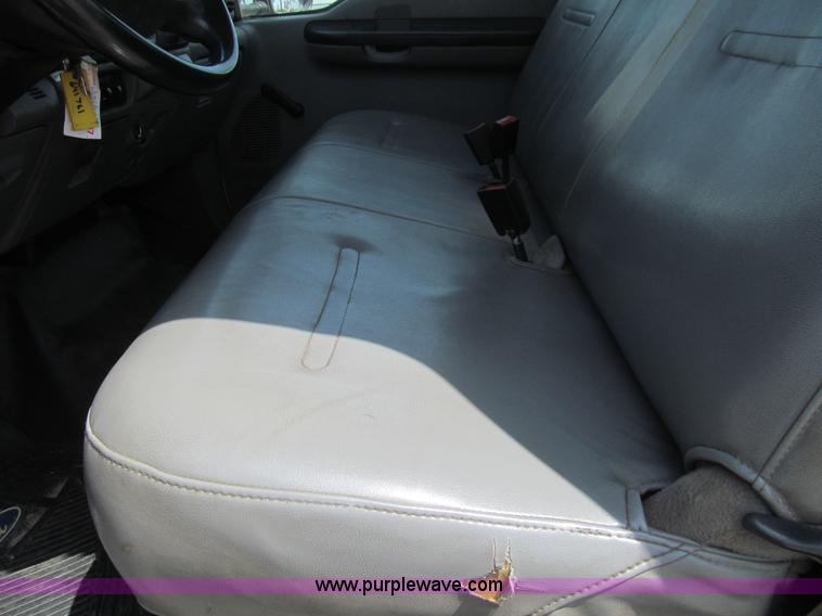 image for item I7059 2006 Ford F550 XL service truck