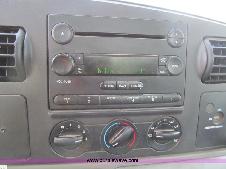 image for item I7059 2006 Ford F550 XL service truck