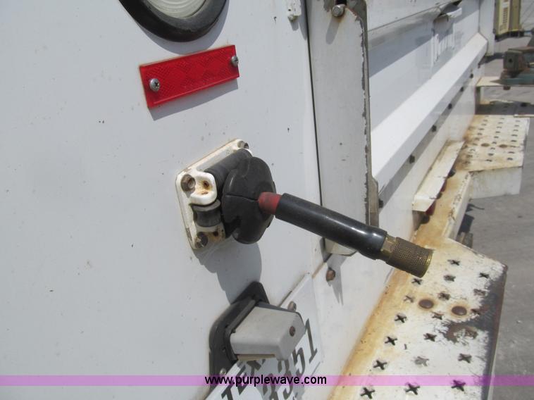 image for item I7059 2006 Ford F550 XL service truck