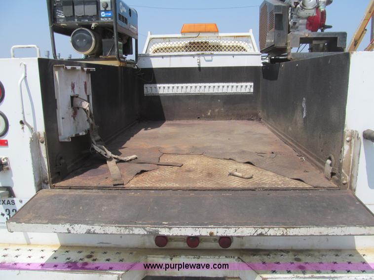 image for item I7059 2006 Ford F550 XL service truck