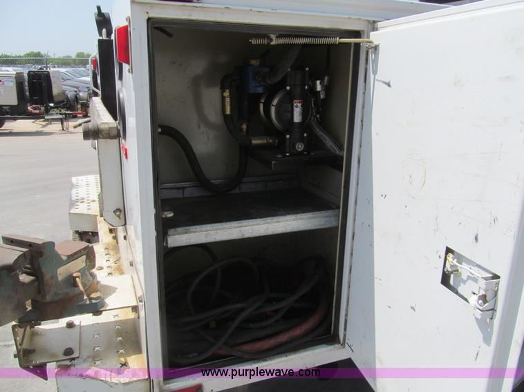 image for item I7059 2006 Ford F550 XL service truck