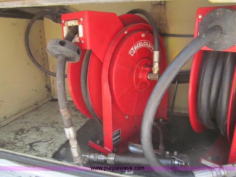 image for item I7059 2006 Ford F550 XL service truck