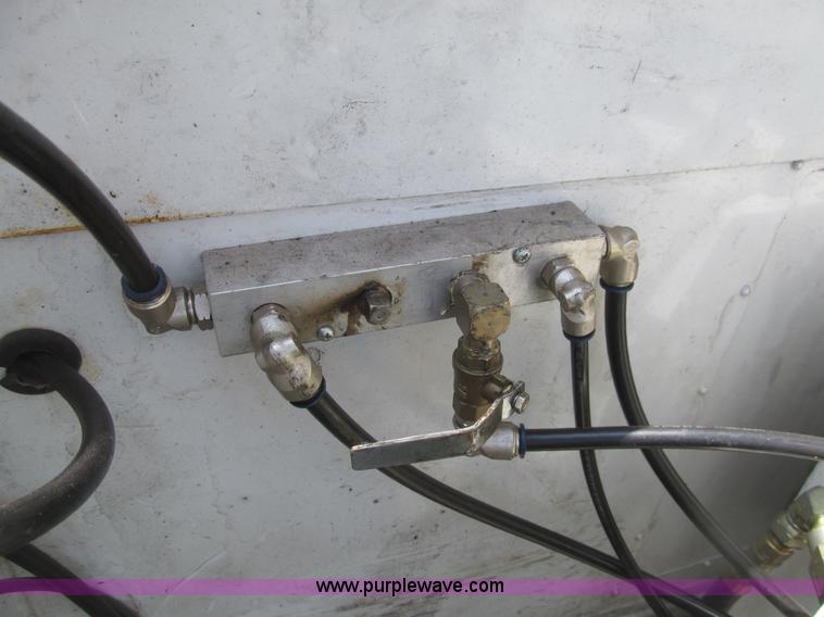 image for item I7059 2006 Ford F550 XL service truck