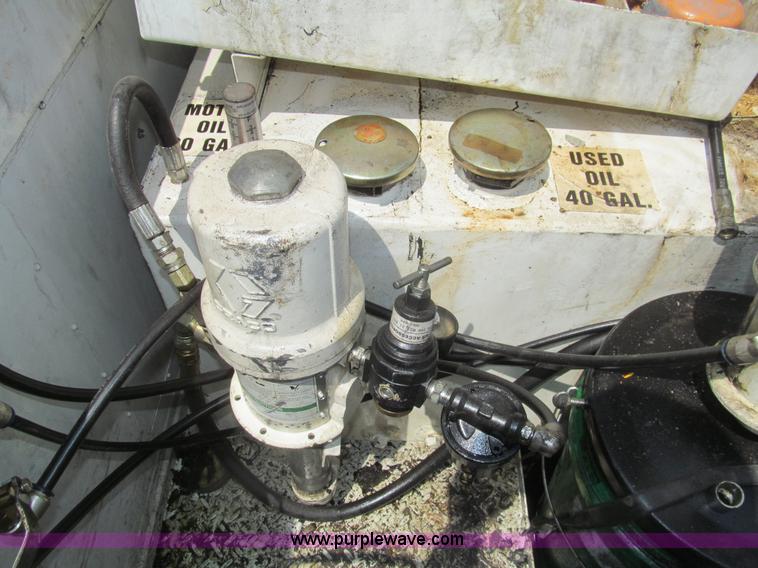 image for item I7059 2006 Ford F550 XL service truck