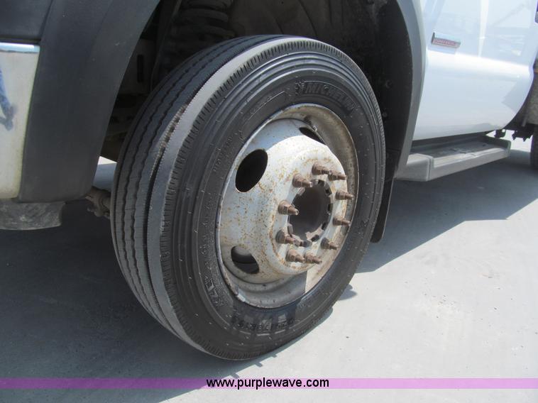 image for item I7059 2006 Ford F550 XL service truck