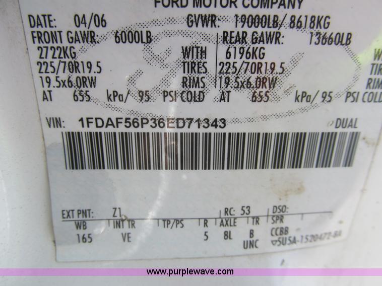 image for item I7059 2006 Ford F550 XL service truck