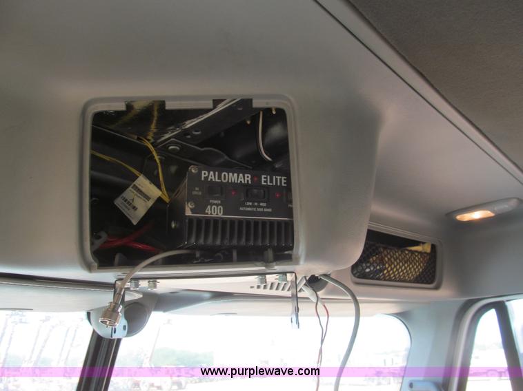 image for item I7060 2009 Freightliner Columbia CDL120 semi truck