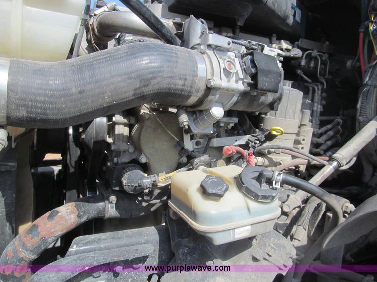 image for item I7060 2009 Freightliner Columbia CDL120 semi truck